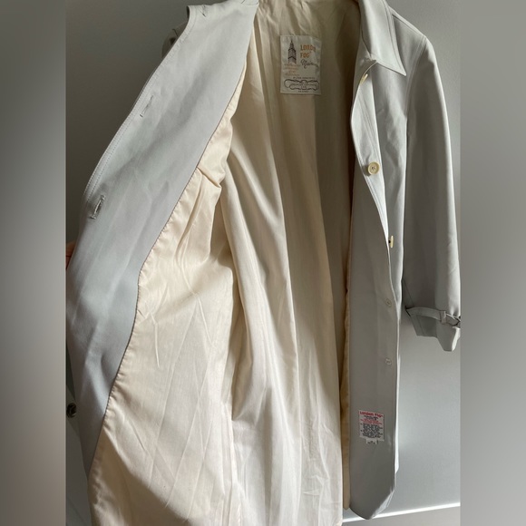 Vintage London Fog trench coat - Picture 7 of 7